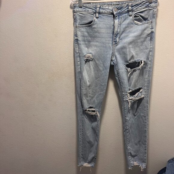 American Eagle Skater Jean Size 12 Distressed Women Jeans Medium Wash Blue - Picture 1 of 8